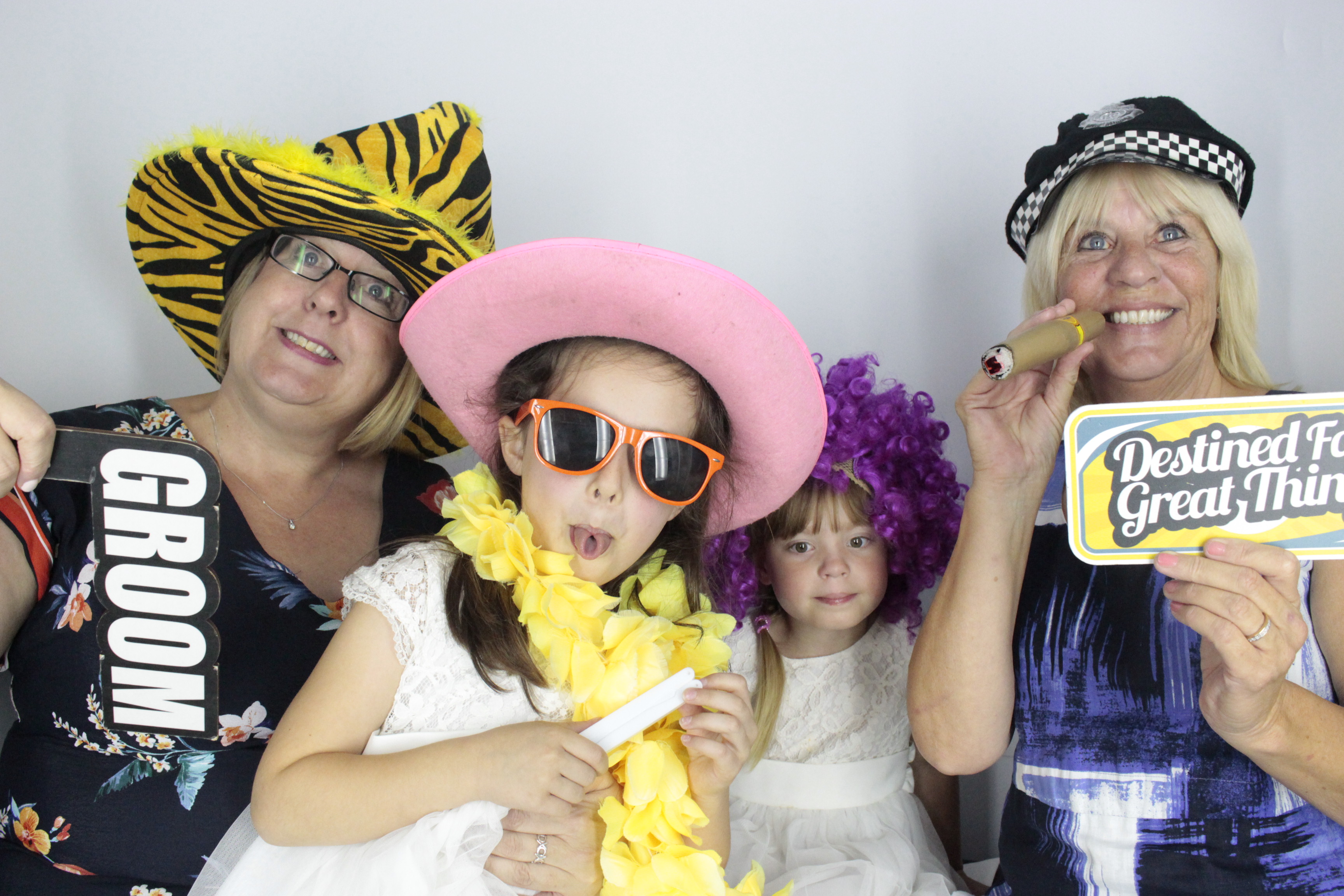 Heather & Daniel's Wedding | View more photos from the event at gallery.myphotoboothexperience.co.uk/u/MyPhotoBoothExperienceLtd/Heather-Daniels-Wedding